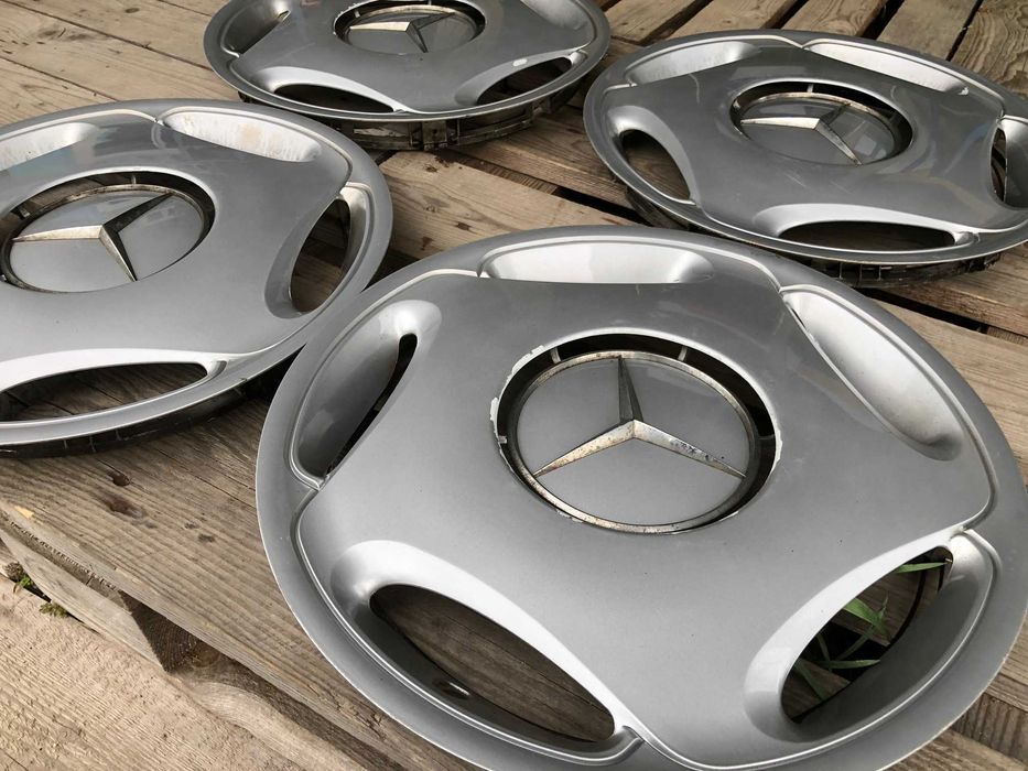 Komplet 4 szt kołpaków Mercedes 15"  W210
