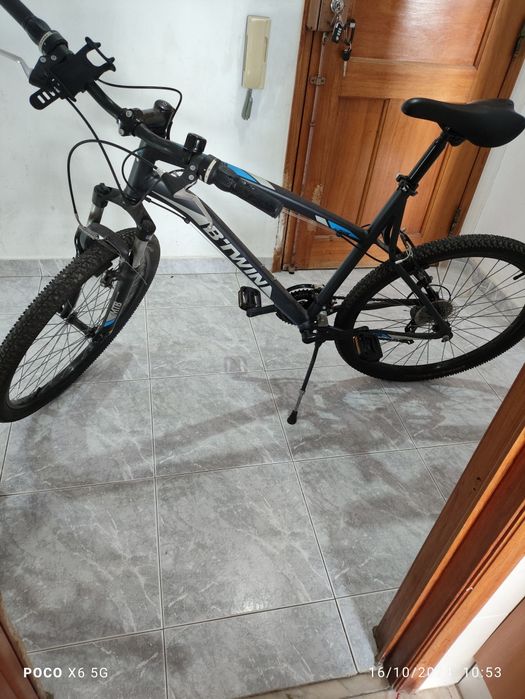 Vendo bicicleta Btwin rockrider 340.
Tamanho do quadro - M
Tamanho da