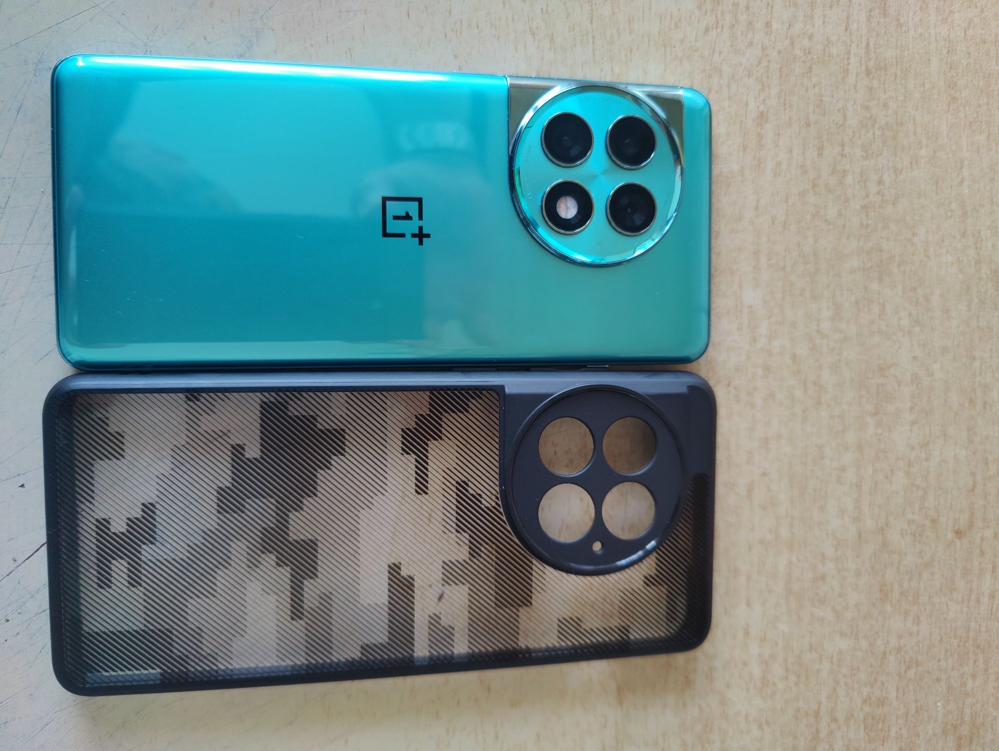 Sprzedam smartfon Oneplus 11( Ace 2 pro) 12/256. Stan niemal idealny