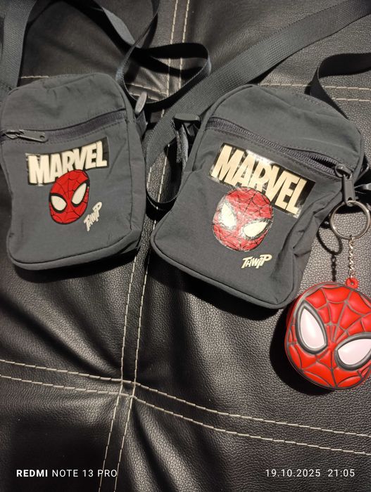 Torebki saszetki nerki H&M Marvel dla bliźniaków
