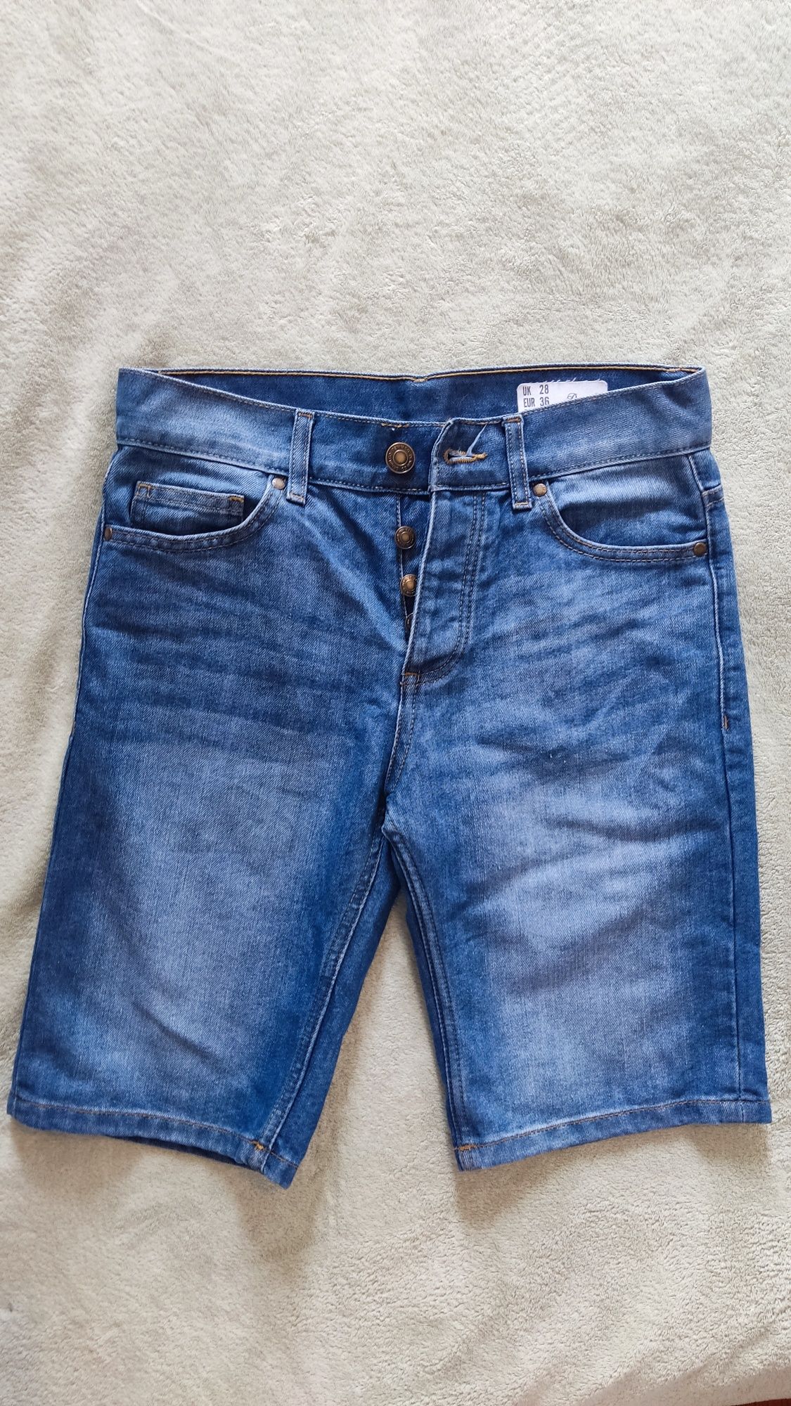 Roupa de homem pouco uso