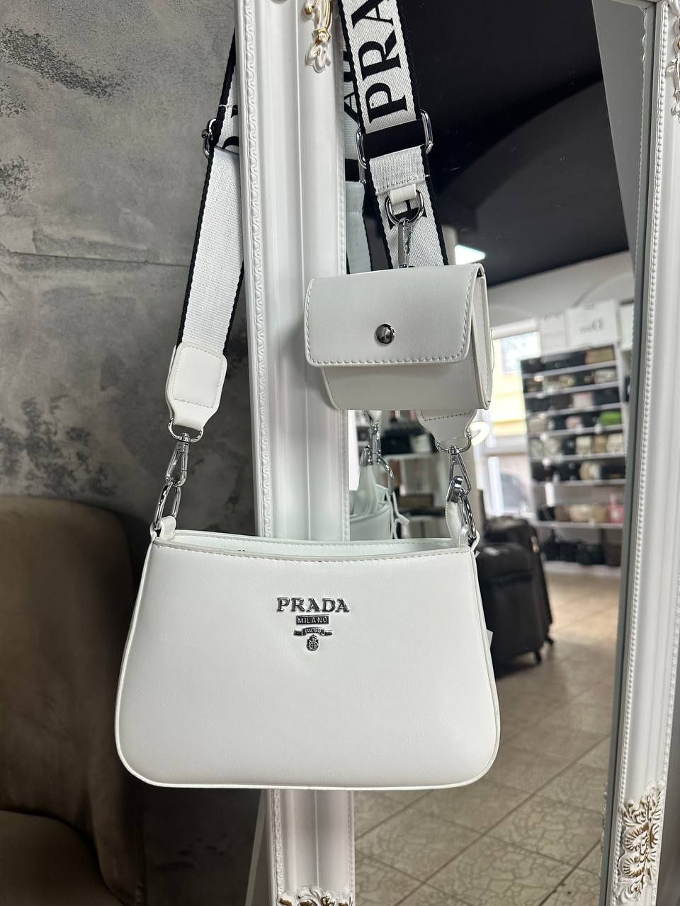 Дуже гарні сумочки Prada