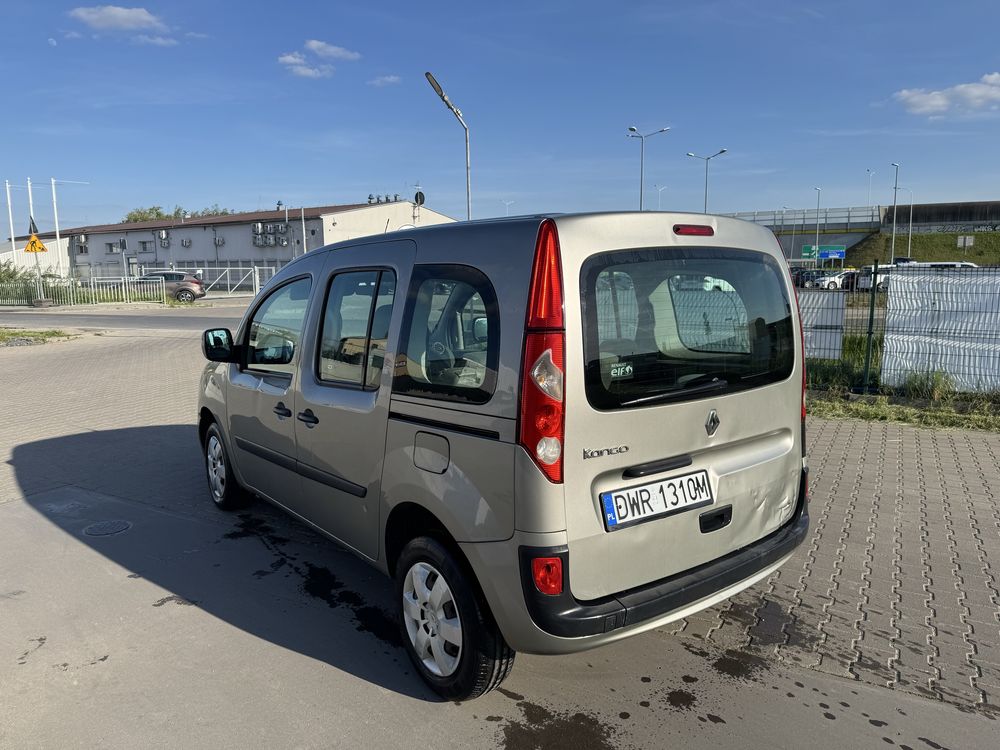 Renault kangoo 4 drzwi osobowe OKAZJA Wrocław długie opłaty klim ocRok