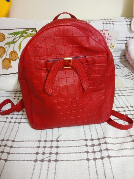 Mochila de senhora nova