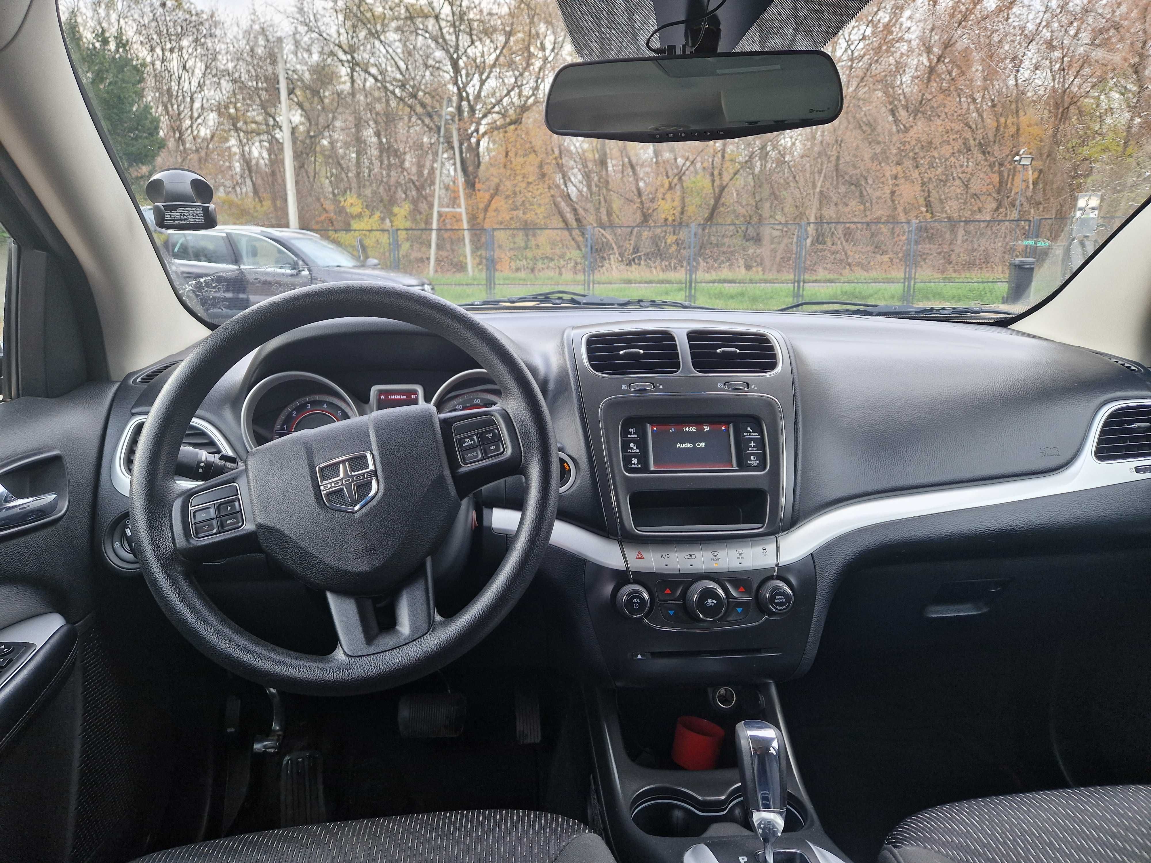 7 osobowa napęd 4x4 3,6 benzyna