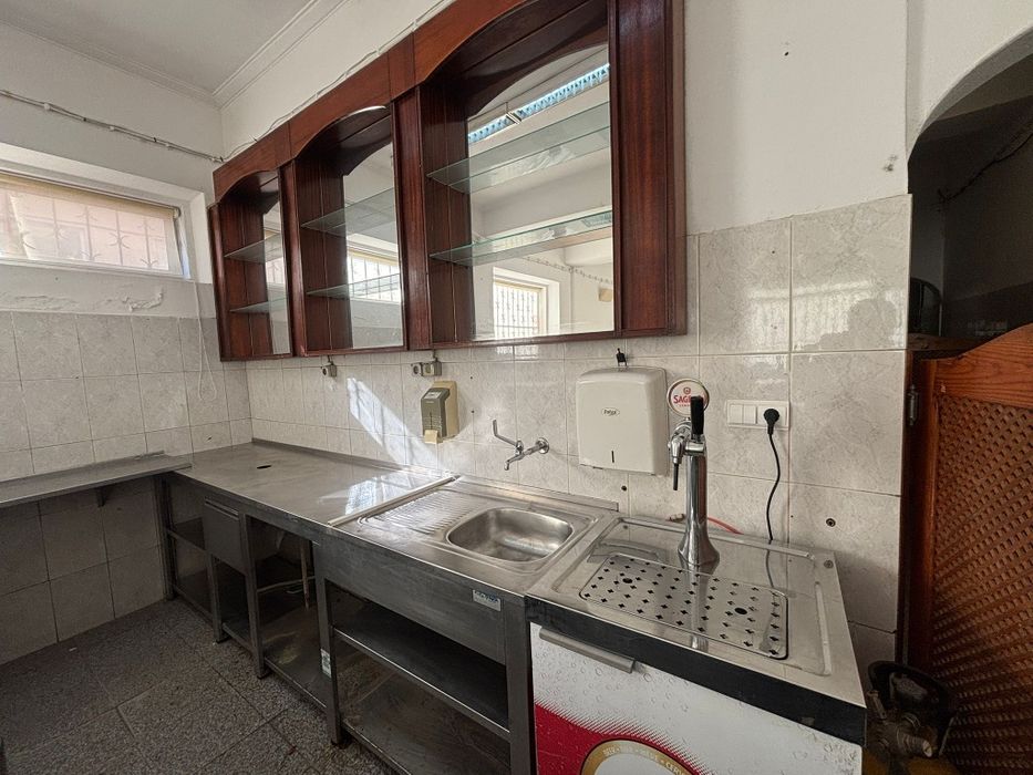 CAFE EQUIPADO 90m2 - Oportunidade -Dafundo (Ideal serviços e comércio)