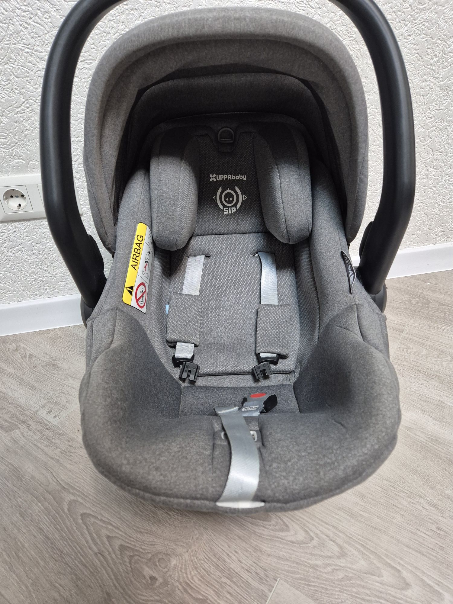 Автокрісло автолюлька автокресло Uppababy  mesa 0+ sip стан ідеальний