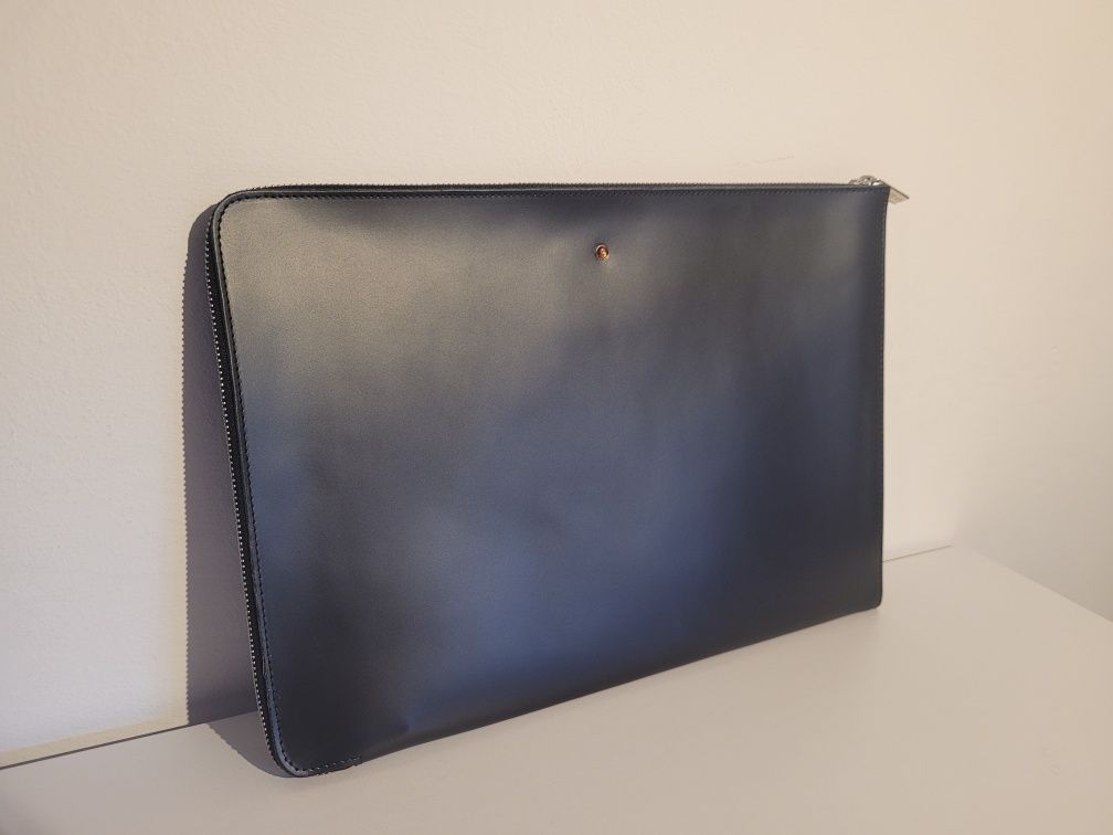 Etui na laptopa batycki czarna