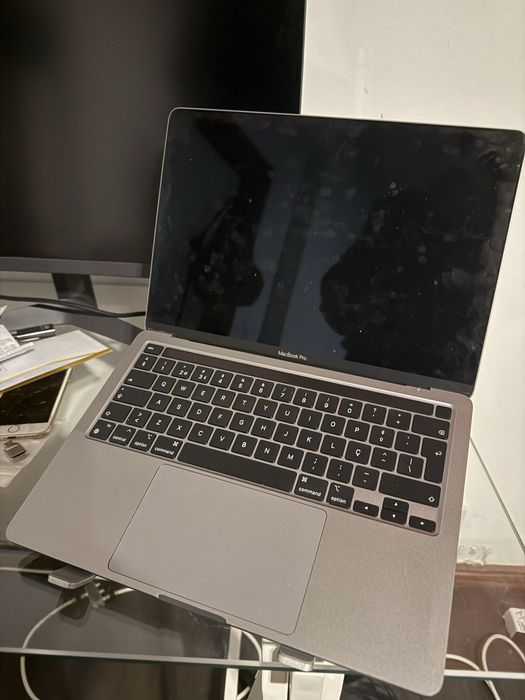 Macbook pro m1 2020 8GB