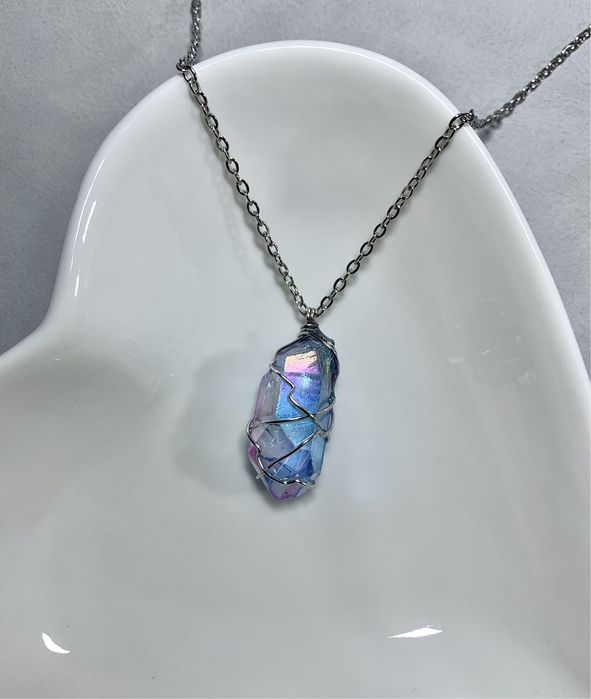 Naszyjnik z kwarcem barwionym