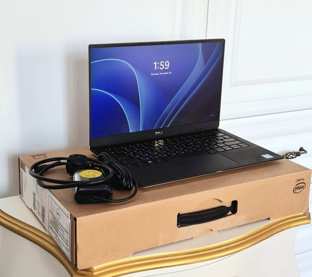 Ноутбук Dell XPS 13 9380 13,3" FullHD/i7-8565u/16 RAM/512 SSD