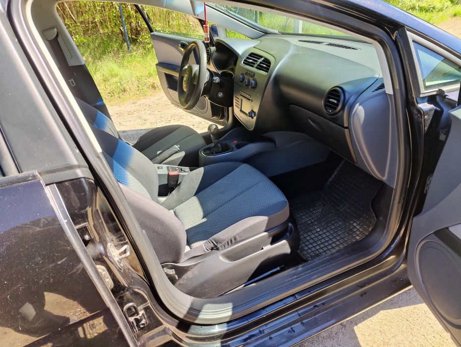 Auto osobowe Seat Leon 2 OC do 05.2026