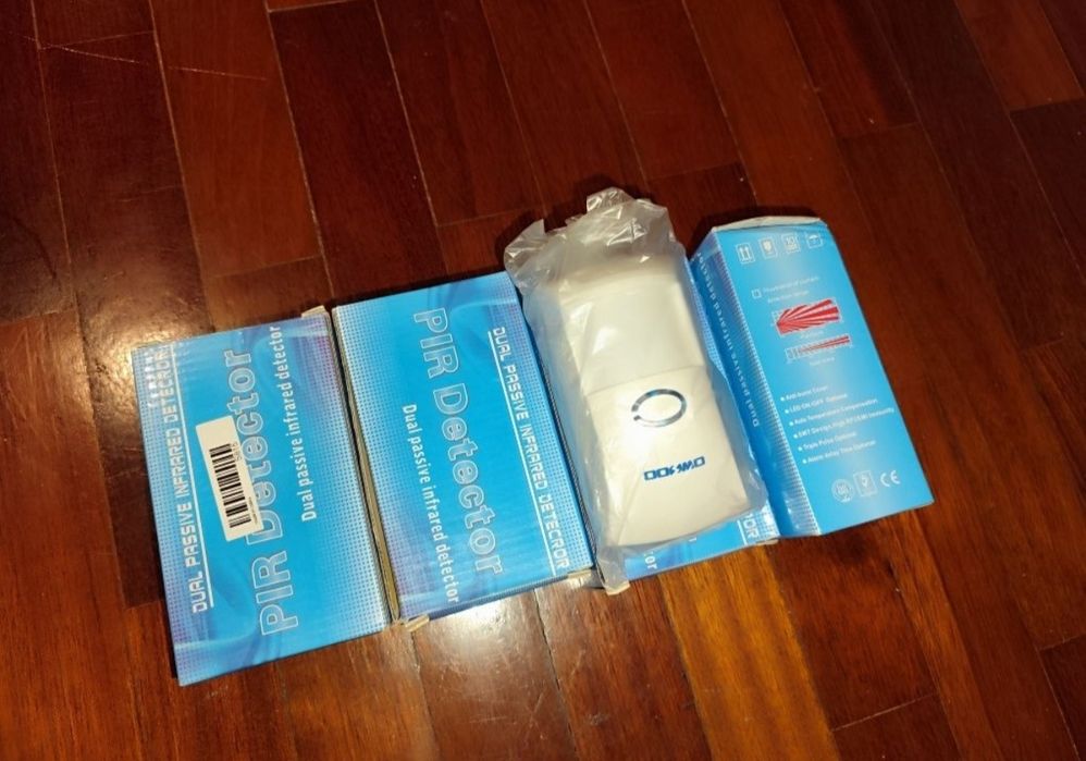 4 Detetores de  movimento infravermelhos sem fio (PIR)