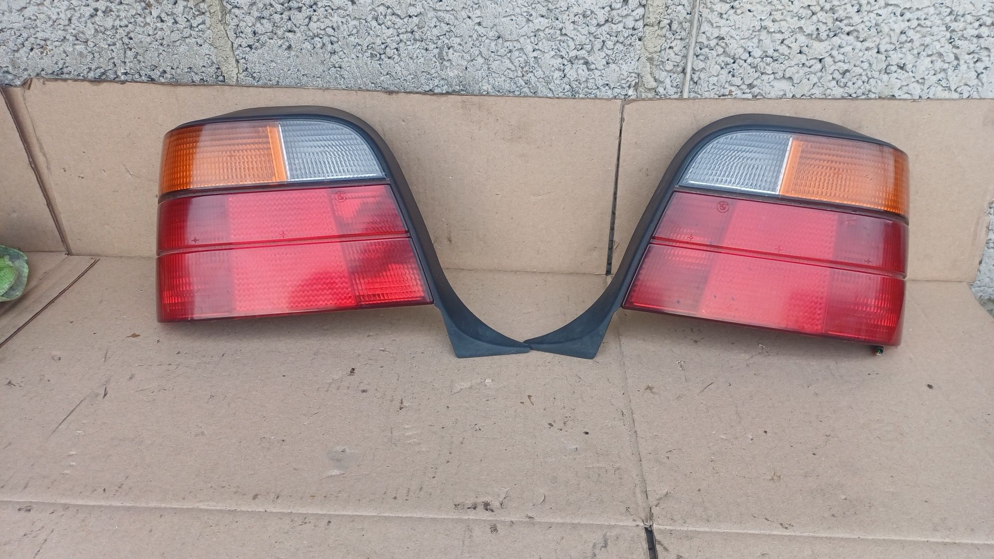 Задні стопи ліхтарі BMW E36 універсал