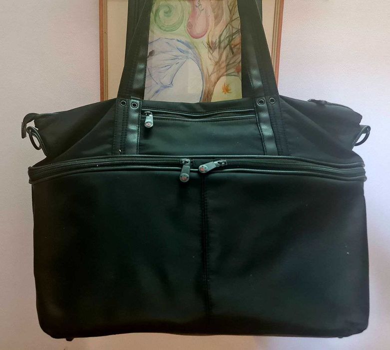 Сумка черная водонепроницаемая привезена из Австралии