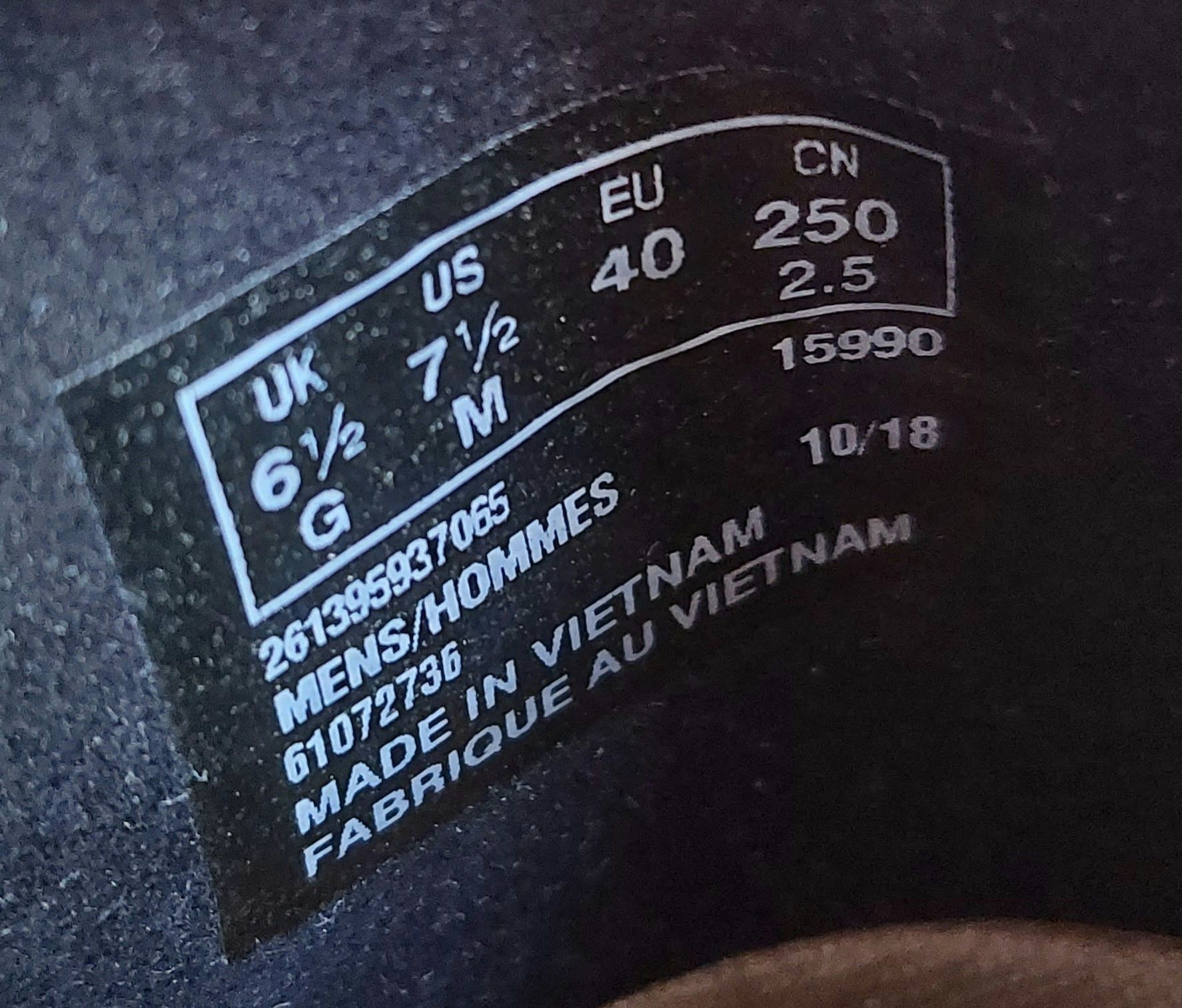 Сліпони фірми Clarks оригінал

Розмір по бірці :
US 7  1/2  UK 6  1/2