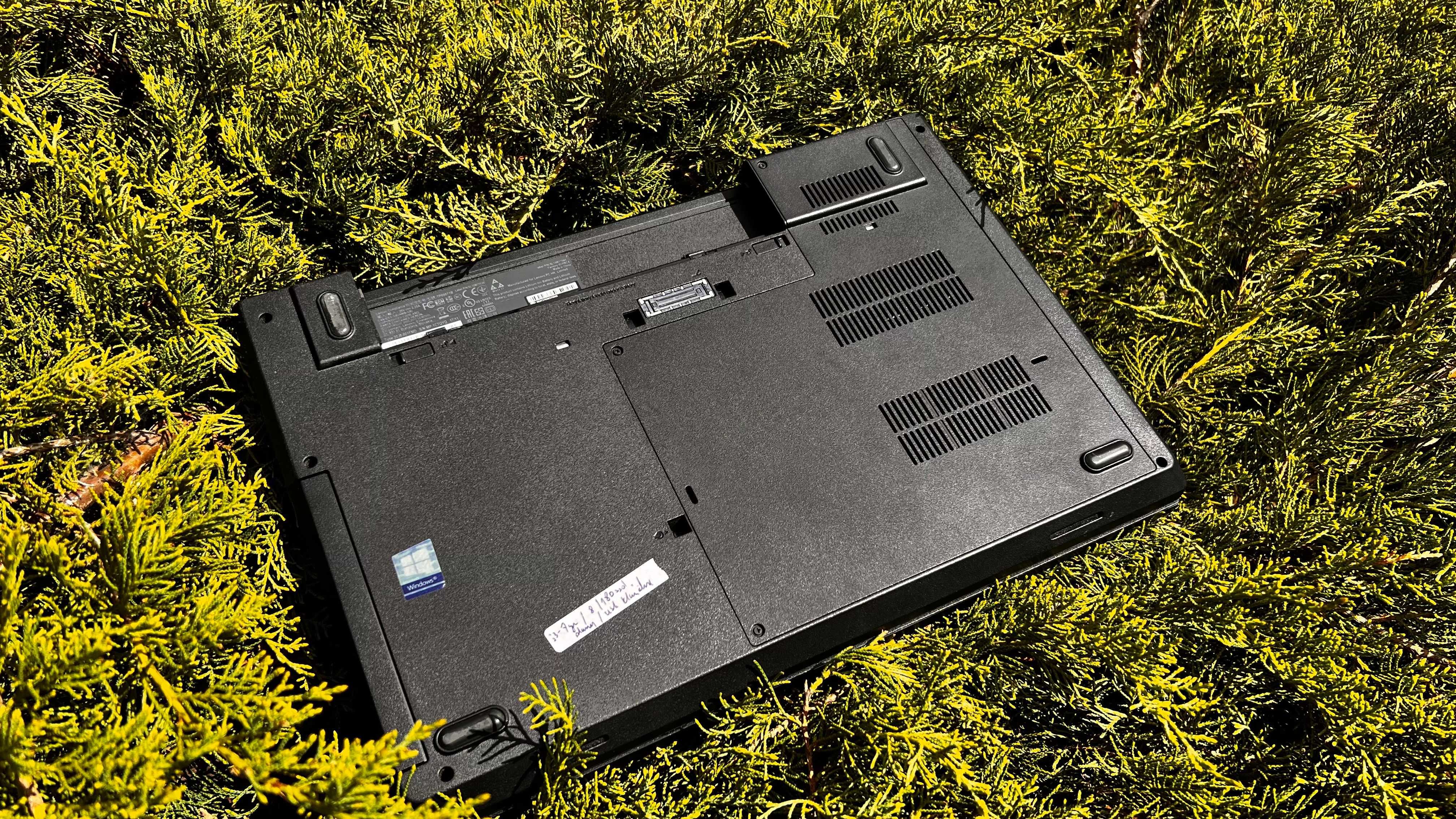 Lenovo ThinkPad L570 i3-7100U 8 ГБ DDR4 SSD 180 ГБ SIM 15.6"