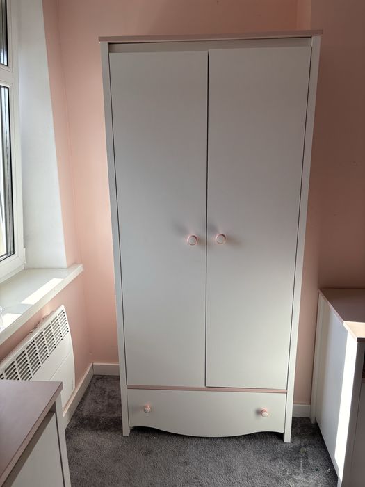 Szafa do pokoju dzieciecego, połki, wieszaki, szuflada-  Agata Meble