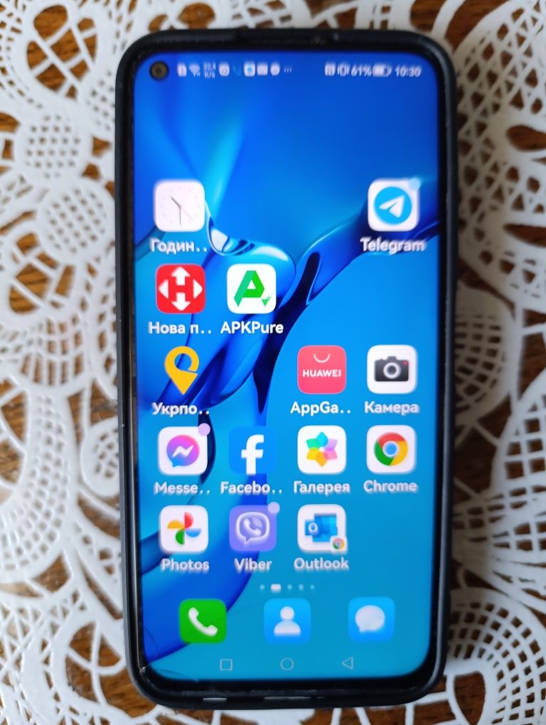 Продам телефон HUAWEL P40 lite