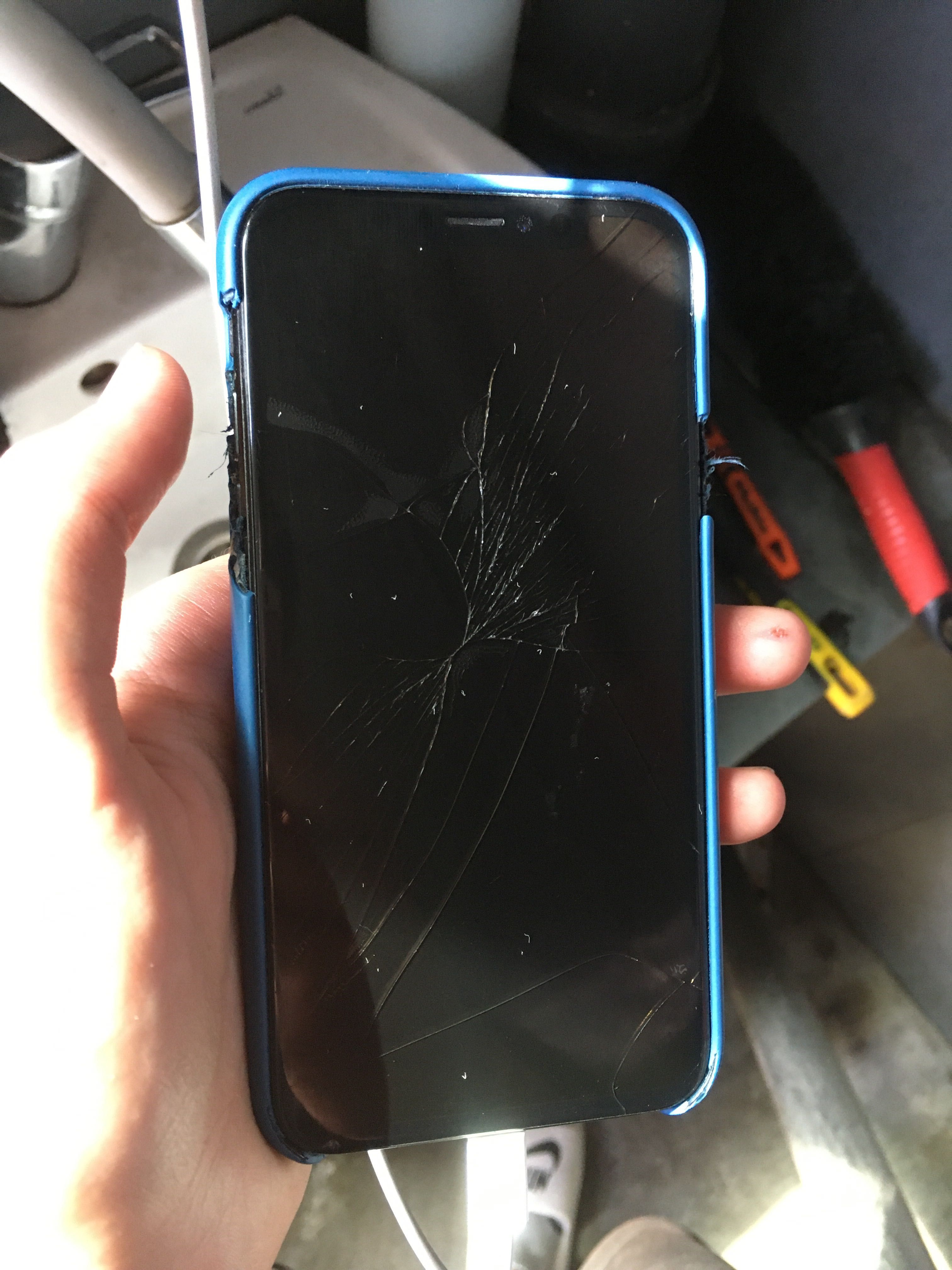 Продам IPhone XS 64GB
