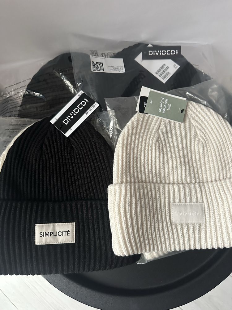 Шапки бренду H&M