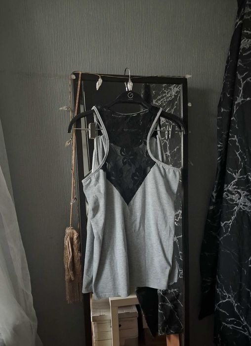 Koszulka z nadrukiem w rockowym stylu