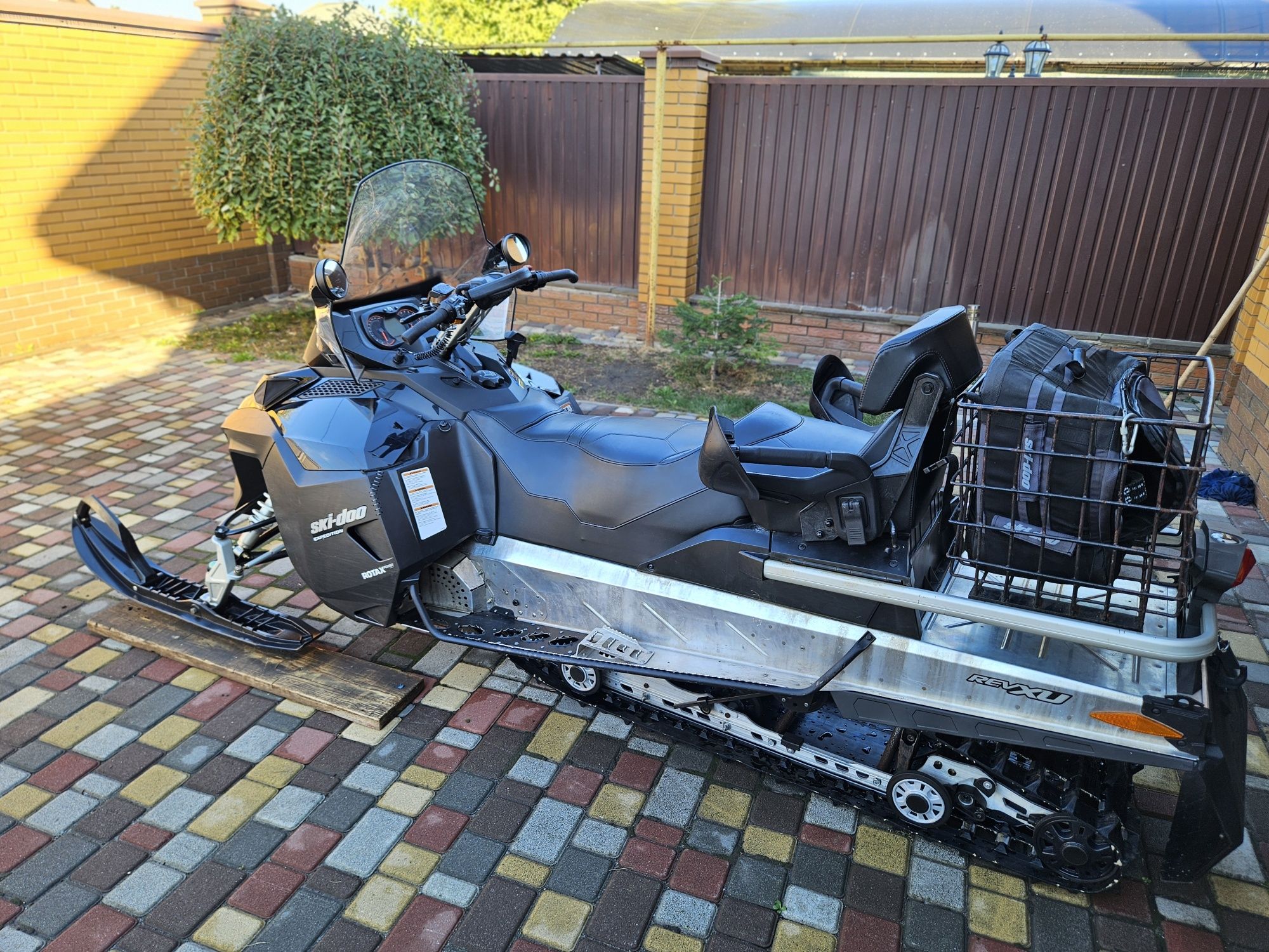 BRP Ski doo Expedition 900  ace 2015 снігоход