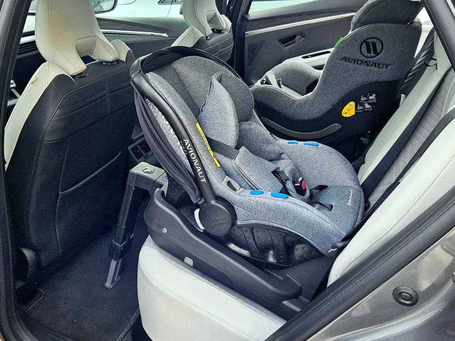 Fotelik avionaut Pixel + baza