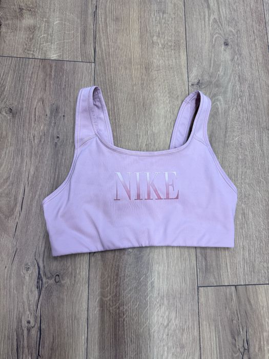 Спортивний топ nike , розмір c