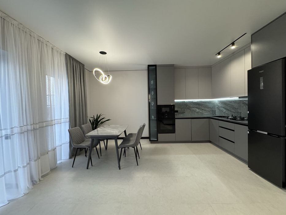 Продам котедж в місті з ремонтом та газовим опаленням!