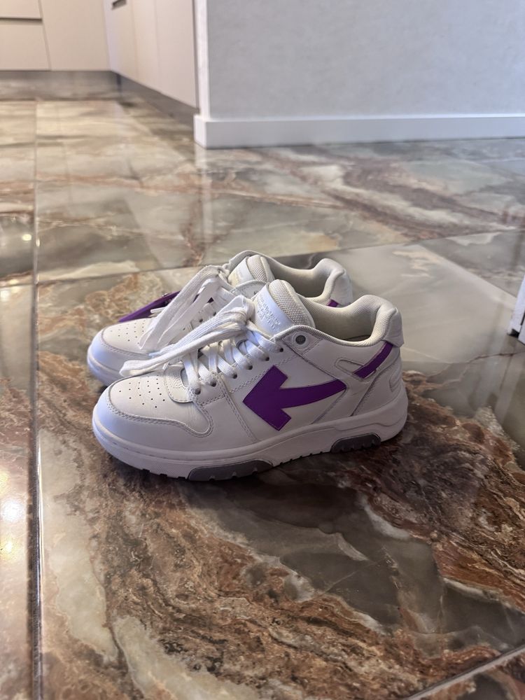 Жіночі оригінальні кросівки off white 36р
