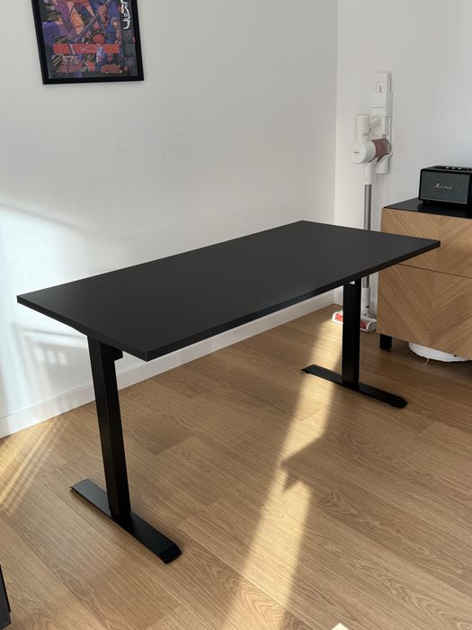 Biurko 140×70 z elektryczną regulacją wysokości Elzap E-MOVE E50