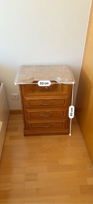 Conjunto para Quarto Comoda + 2 mesa se cabeceira em Madeira