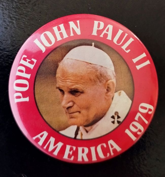 Przypinka z Papieżem