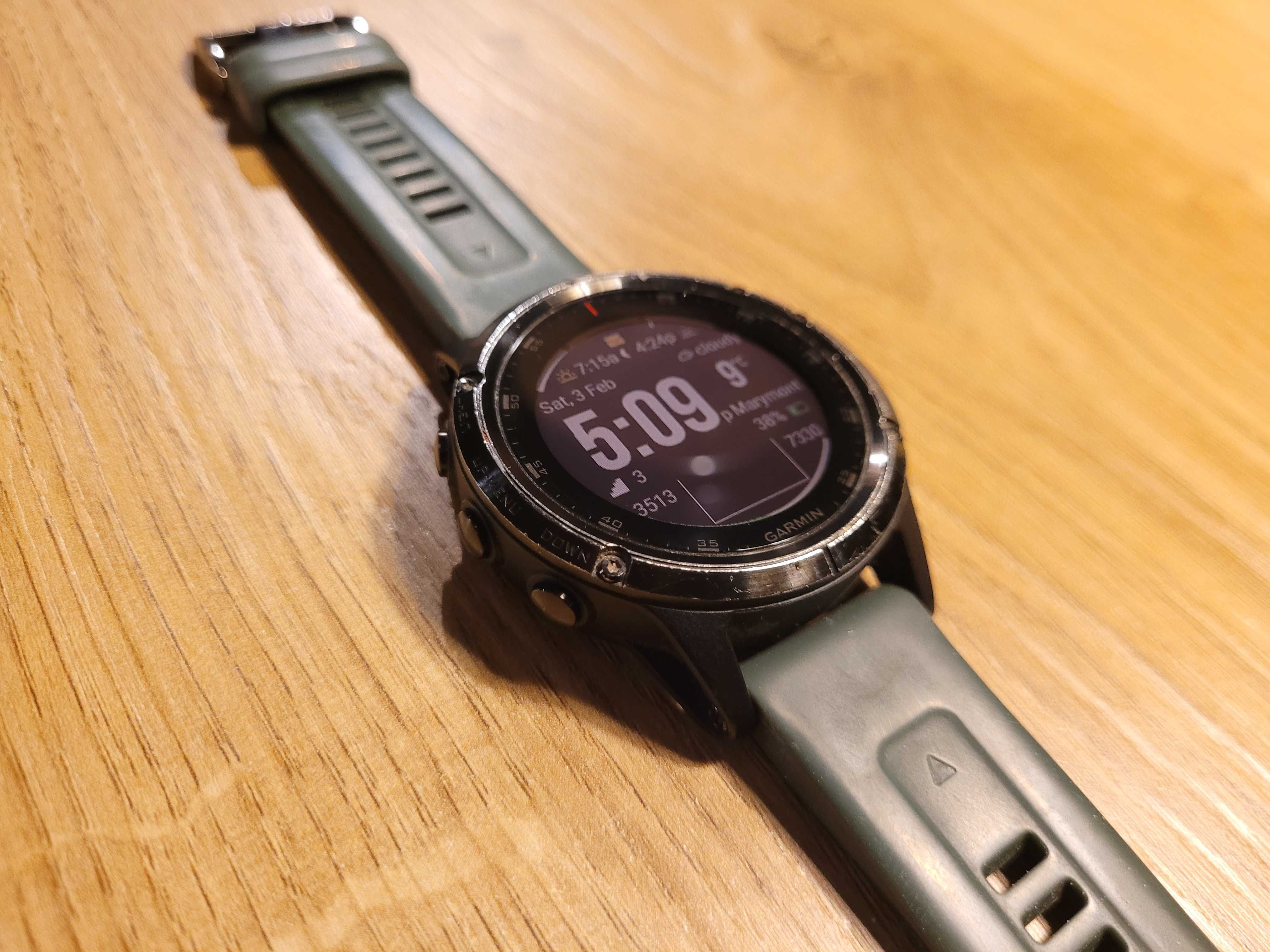 Garmin 5 plus Sapphire czarny, szafirowe szkło