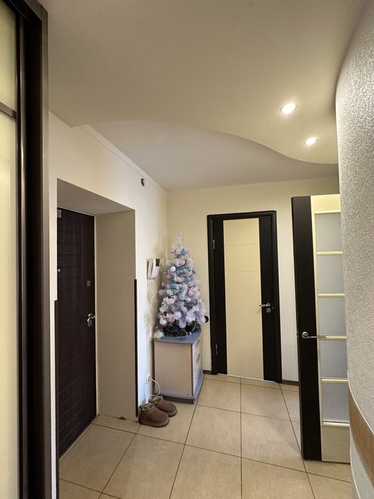 Продам 2кв Виставка  5/9,50м 54000₴ Без АгенскихТерміново