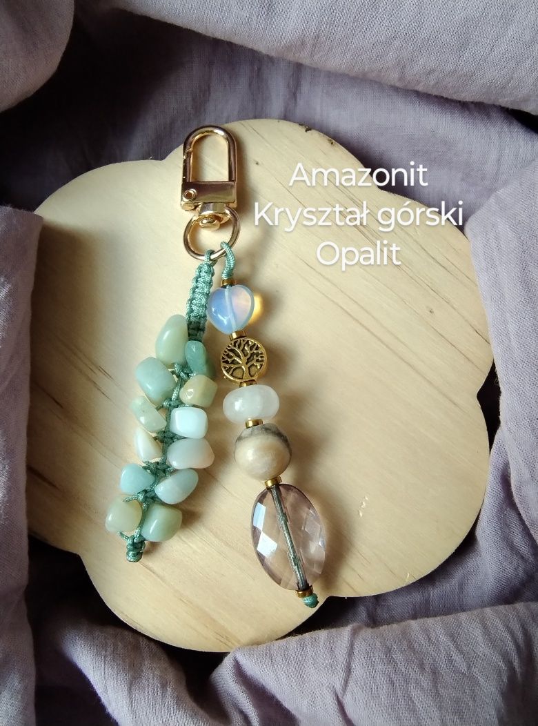 Brelok z kamieni naturalnych