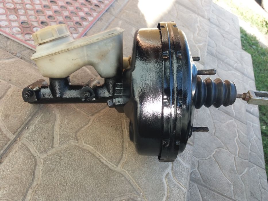 Вакуумный усилитель тормозов на Москвич