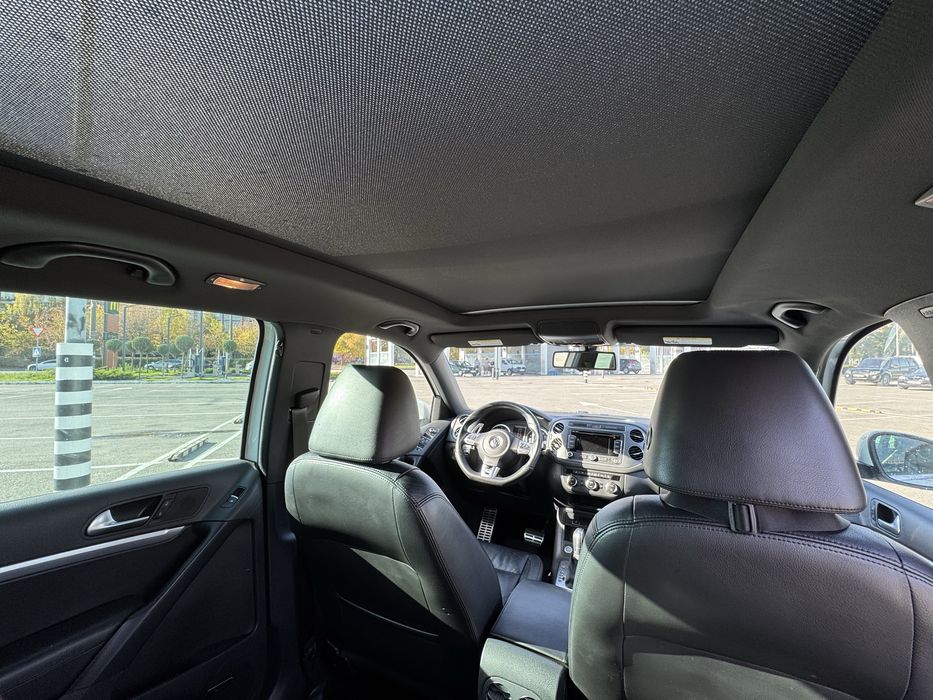 Volkswagen Tiguan SPORT R-LINE