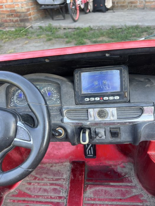 Продам дитячій електромобіль