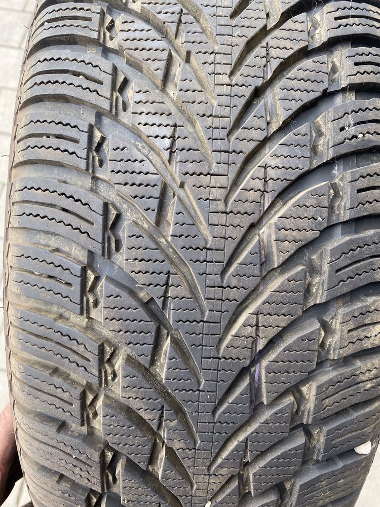 Opony zimowe 4 225/60 R18