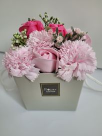 Flower box ,kwiaty mydlane ,bukiet kwiatowy
