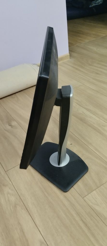 Monitor Dell 19 cali