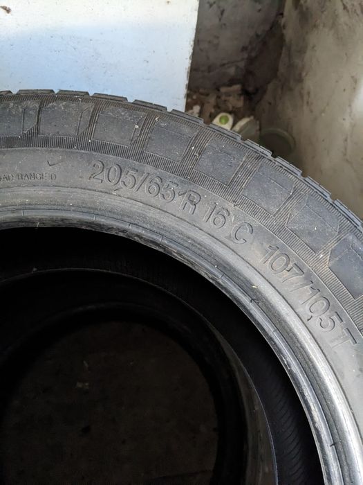 215/65/16c  резина літня протектор є, не лиса, ціна за 2