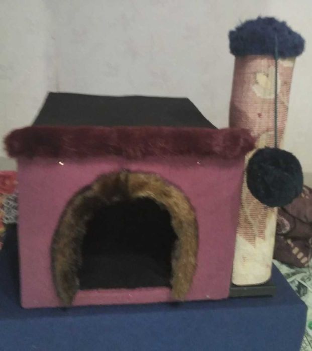 Розпродаж! Доміки для котів з кігтеточкою