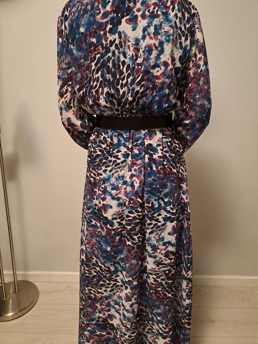 Piękna sukienka kopertowa na podszewce