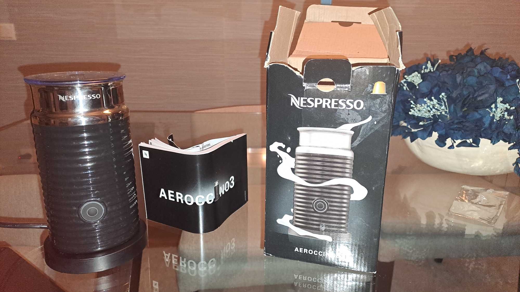 Aeroccino 3 Nespresso usado Preto