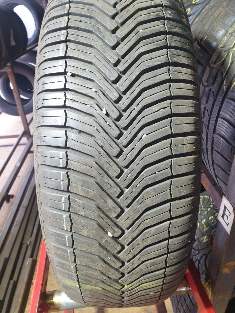 225/65R16 106V Michelin CroosClimate Suv         Z222/70C