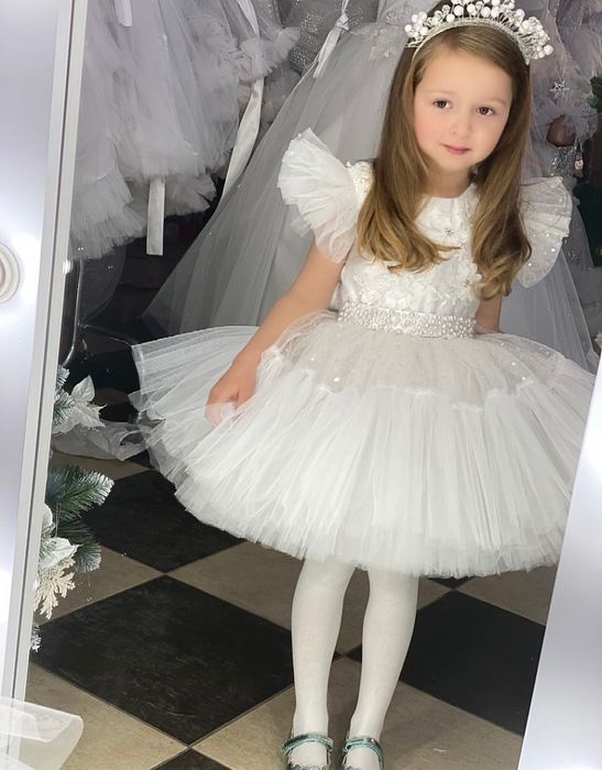 дитячі плаття на Сніжинку ,нарядні сукні