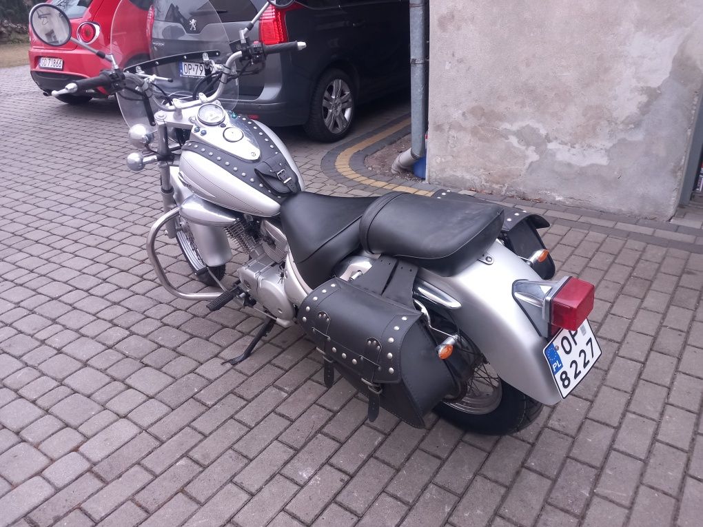 Suzuki Intruder 125